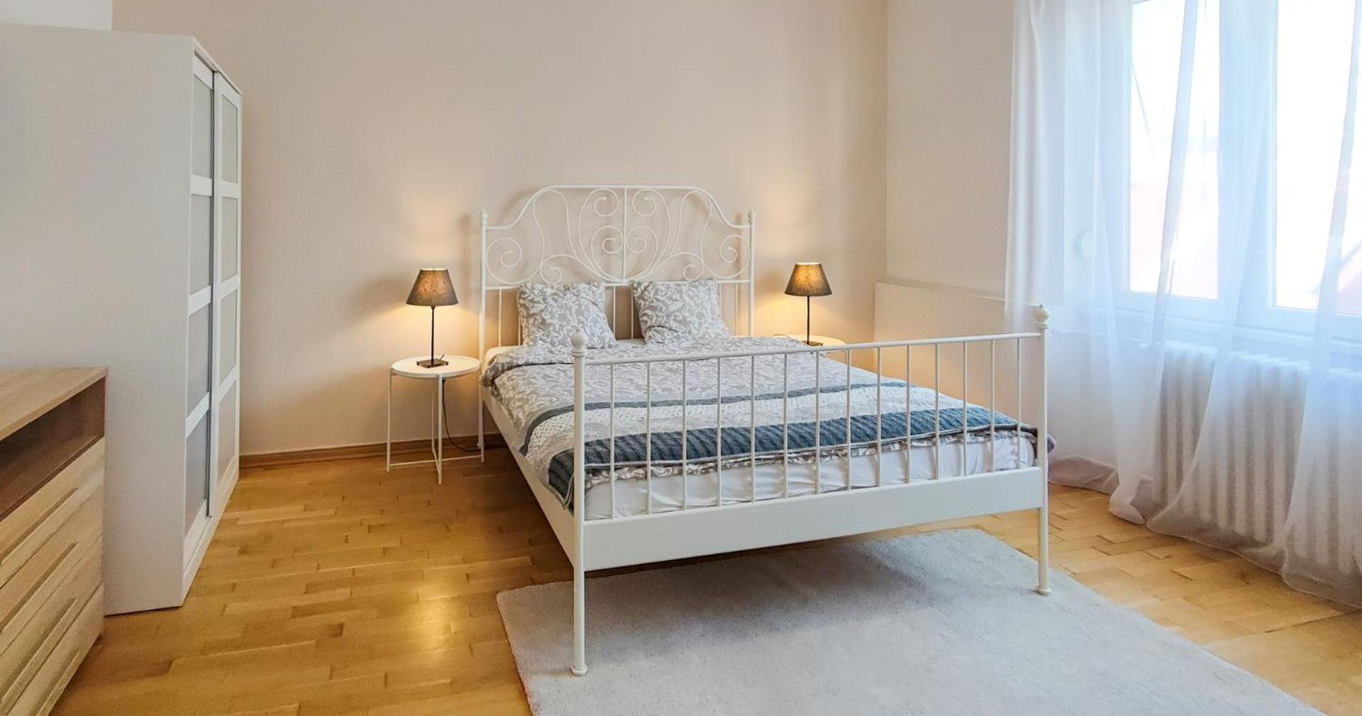 Filinhome Stefanovica 1 *